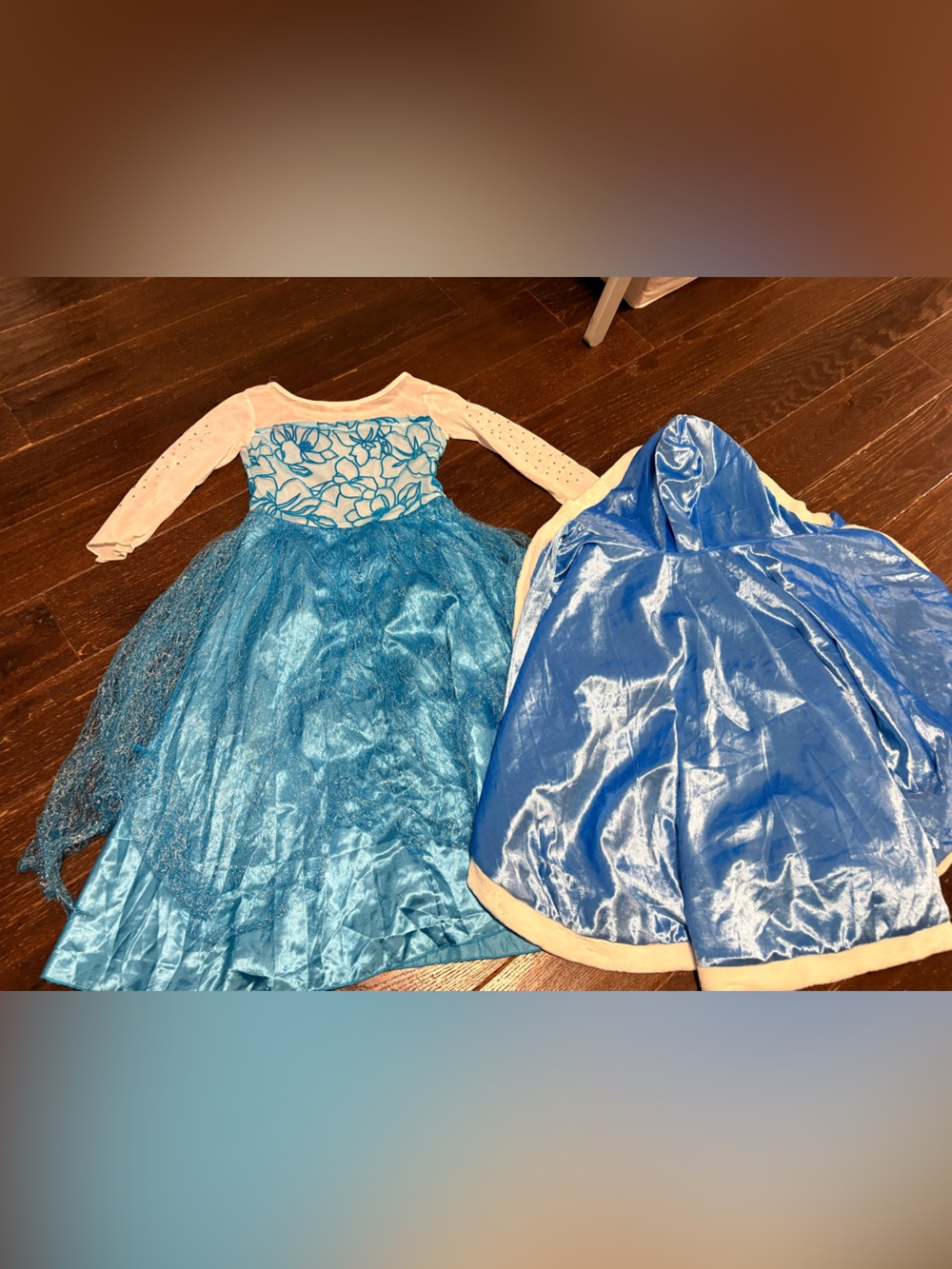 Long sleeve blue Elsa dress and cape